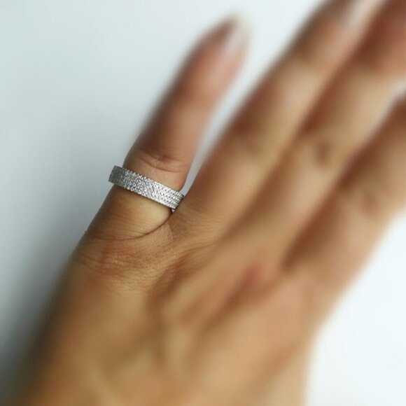 Premium eternity band ring in CZ Sterling Silver - Picture 3 of 7